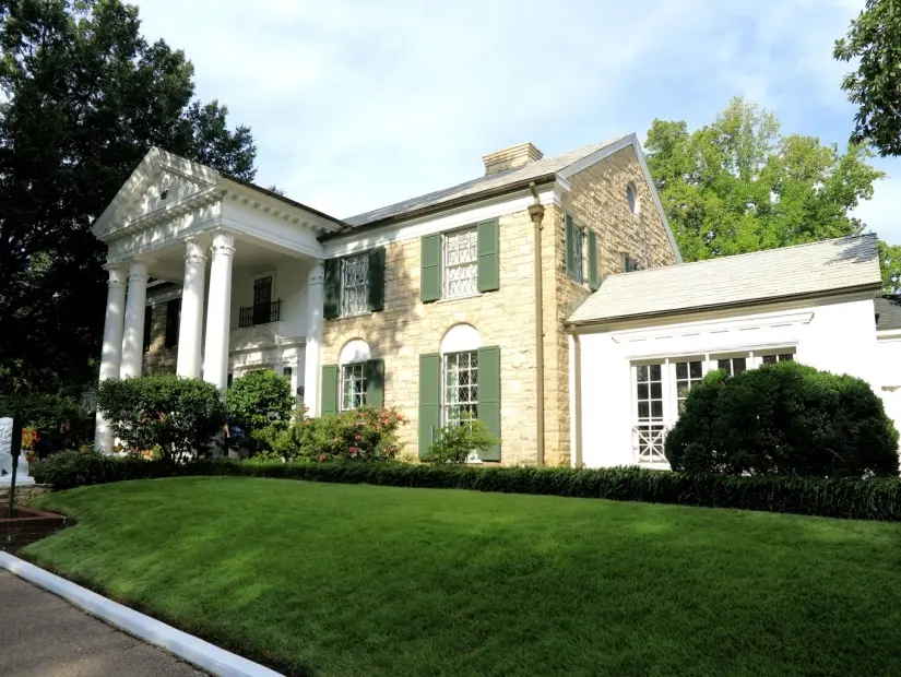 Graceland.Elvis Presley, Memphis Tennesse'deki bu konakta yaşadı