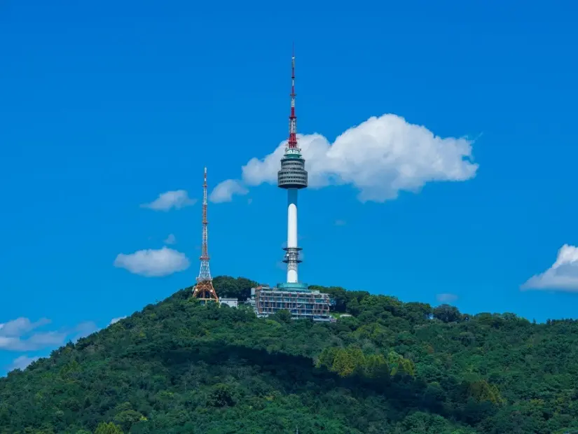 N Seul Kulesi görünümü