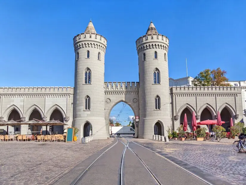 Nauen Kapısı (Nauener Tor) görünümü