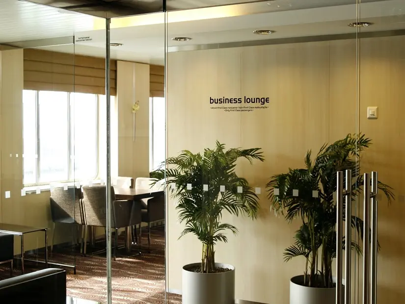  Havaalanındaki First Class Business Lounge alanı