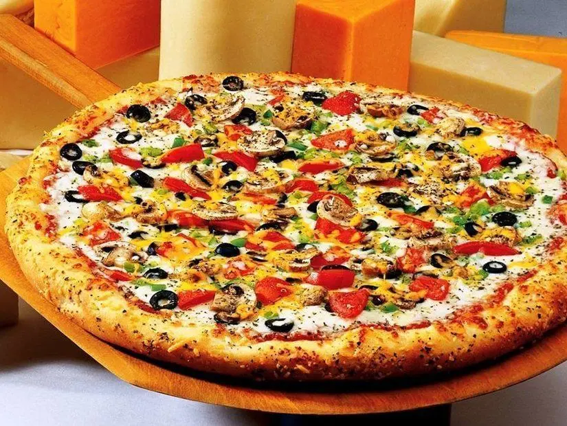 sıcak yeni çıkan pizza 
