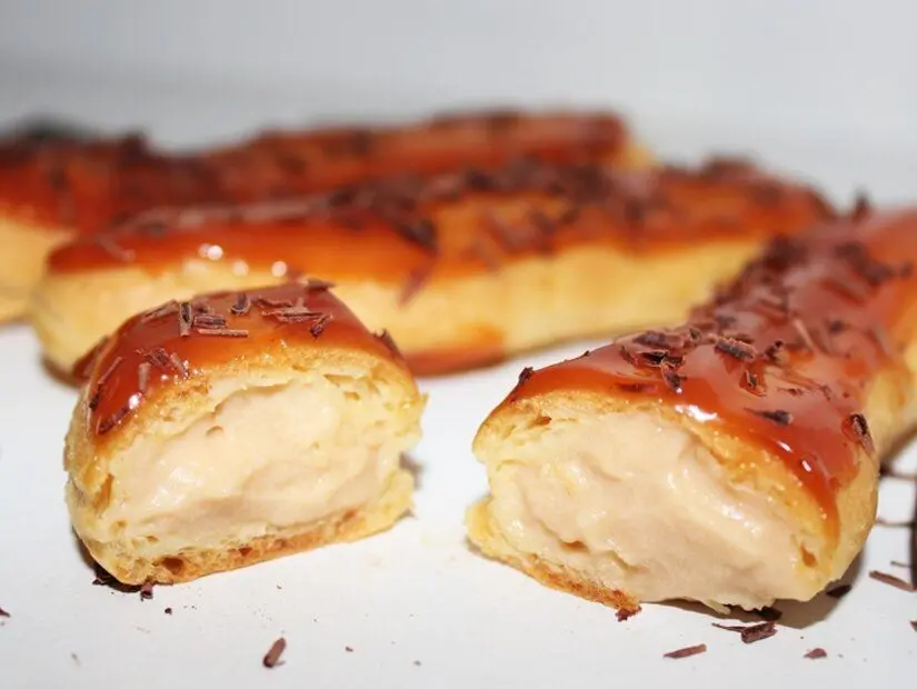 Porto usulü ekler (Eclair das Carmelitas)