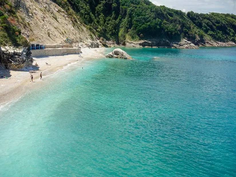 Pulebardha Plajı görünümü