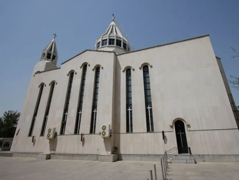 Saint Sarkis Katedrali dış görünümü