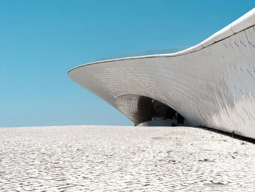 Sanat, Mimarlık ve Teknoloji Müzesi (MAAT) dış görünümü