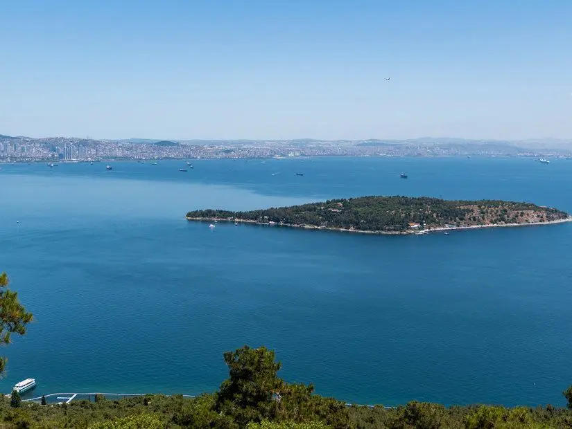 Elio Sedef adası havadan görünümü