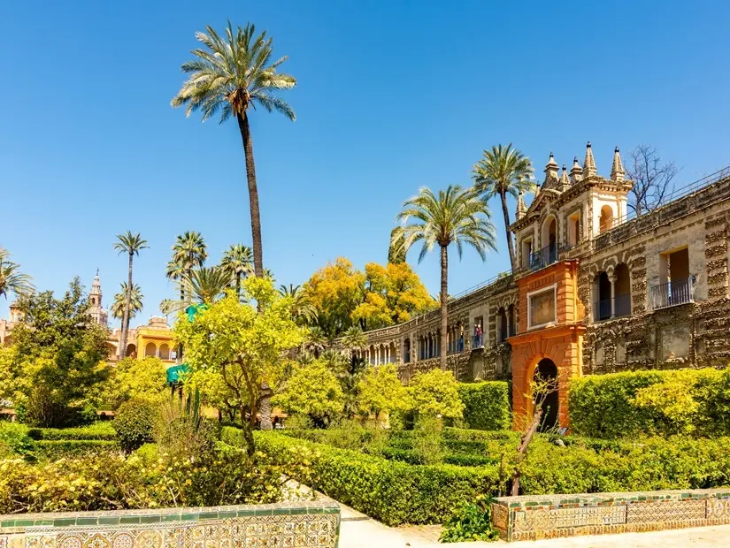 İspanya'nın Endülüs bölgesindeki Sevilla Alcazar bahçeleri