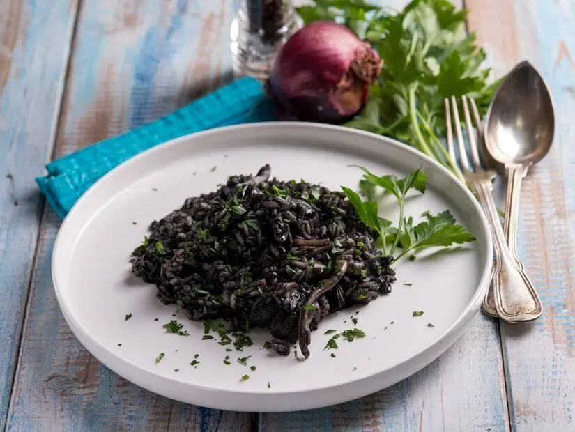 Siyah risotto (Crni rižot) görünümü