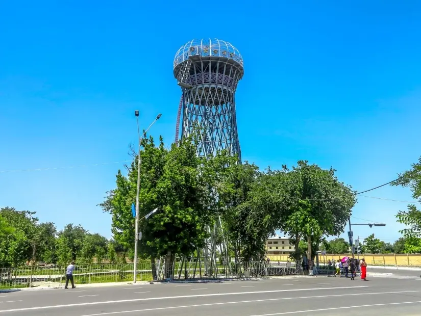 Şuhov Minaresi görünümü