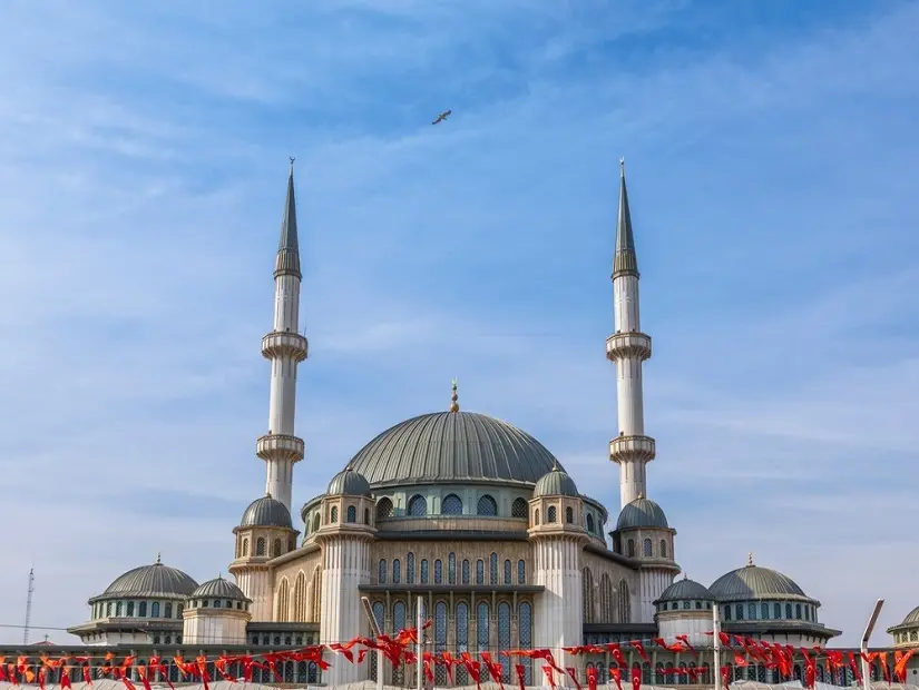 Taksim Camii görünümü