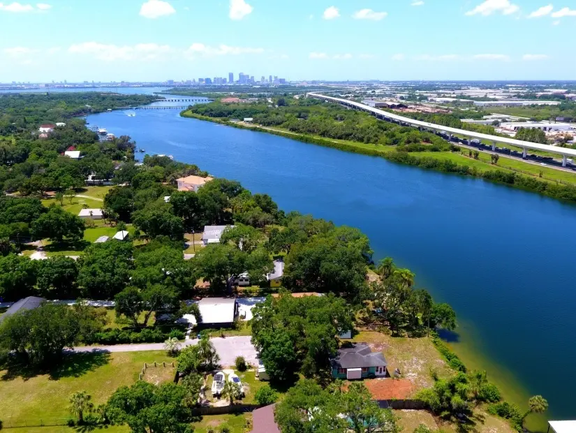 Florida, ABD'deki Tampa Körfezi'nin drone görüntüsü