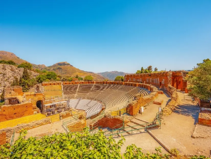 Taormina Antik Tiyatrosu görünümü