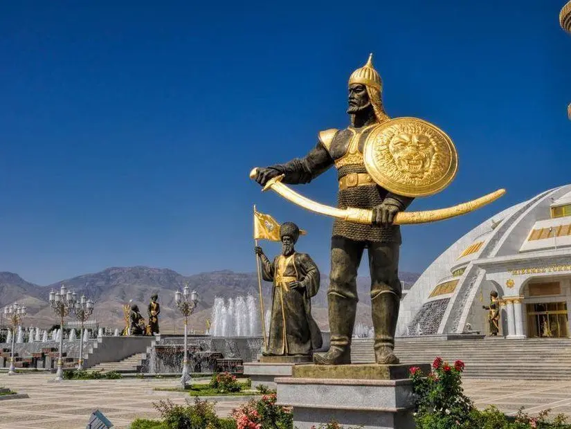 Türkmenistan Anıt