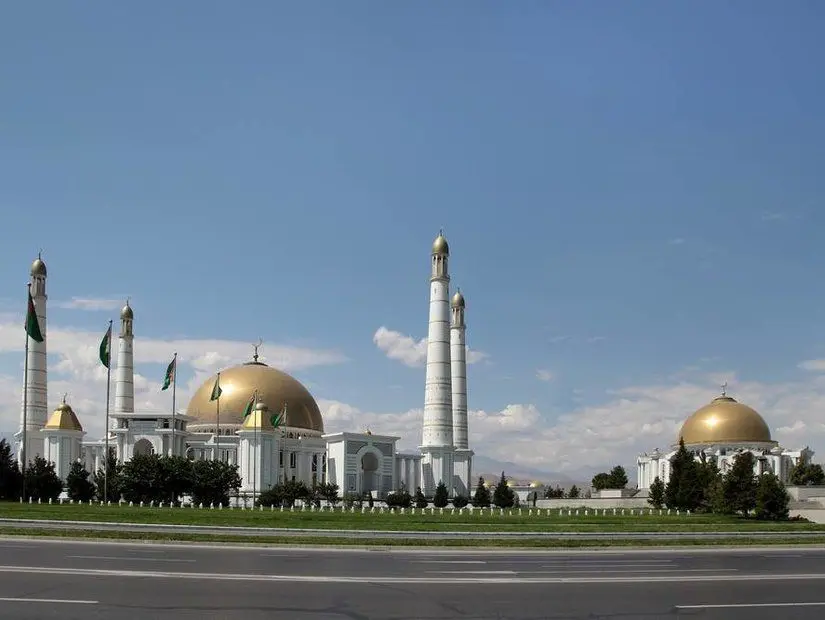 Türkmenistan Cami