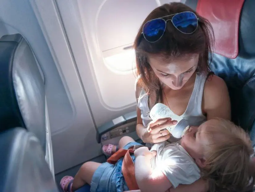 uçak bebek