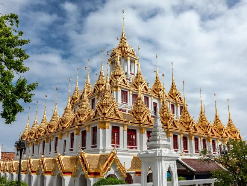 Wat Ratchanatdaram (Loha Prasat) görünümü