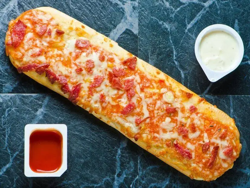Zapiekanka (Polonya pizzası)